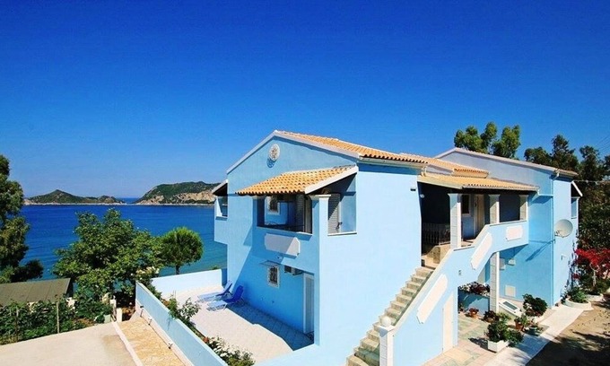 Agios Georgios Pagon Apartamento | Agios Georgios - 2 Beds - Sleeps 5 - Free Parking