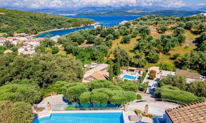 Agios Stefanos Villa | Agios Stefanos Bay - Villa Dimitris