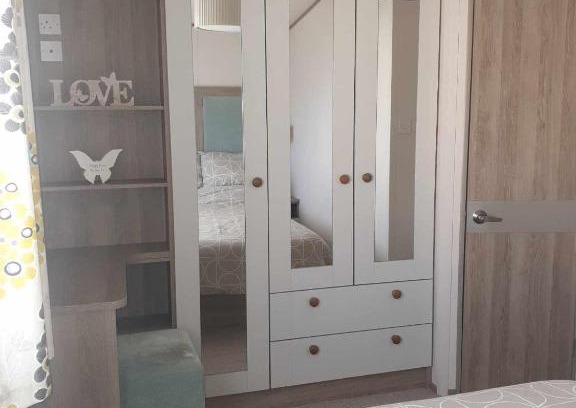 Nairn Otro | Agnes Place