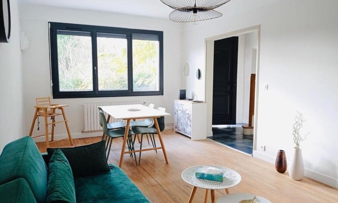Condom Casa | Agréable Maison de Ville avec Terrasse au calme