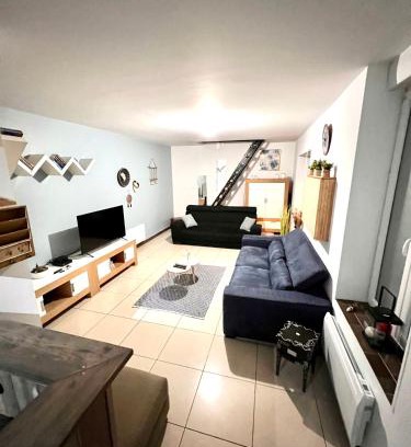 Wattrelos Casa | Agréable maison de ville cosy de 122m² + extérieur