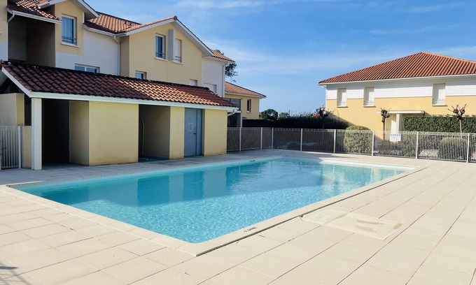 Biscarrosse Plage Apartamento | Agréable T3 en Duplex dans résidence avec piscine (091)