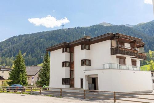 Davos Apartamento | Agrimonia - möbilierte Ferienwohnung mit Balkon