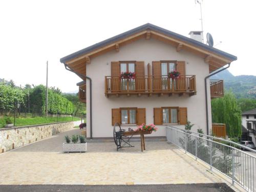 Martignano Cama Y Desayuno | Agritur alla Veduta