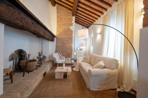 Valiano Casa | Agriturismo Antica Corte