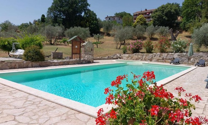Todi Casa | Agriturismo Camera Rosa