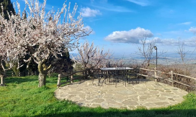 Stribugliano Casa | Agriturismo La valle del Monte Aquilaia