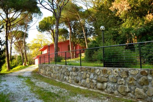 Capraia e Limite Casa | Agriturismo Poggio al Pino