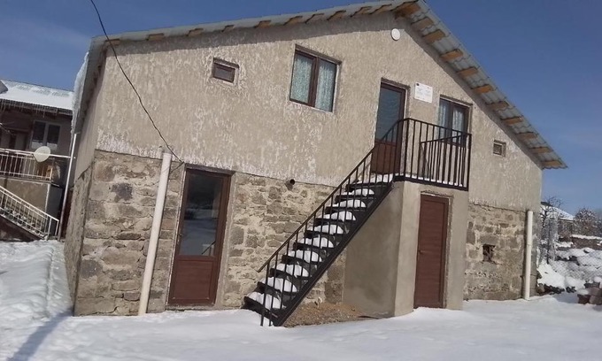 Tsalka Casa | Agro House Mezge - აგროსახლი მეზგე