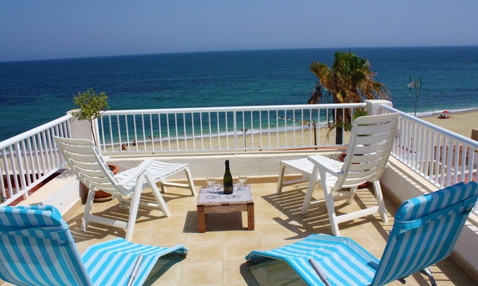 Aguilas Casa | AguilasBeachhouse-Casa-Playa-Mar-2 Terrazas-Aire-Parking-Castillo XVIII Wifi-1GB