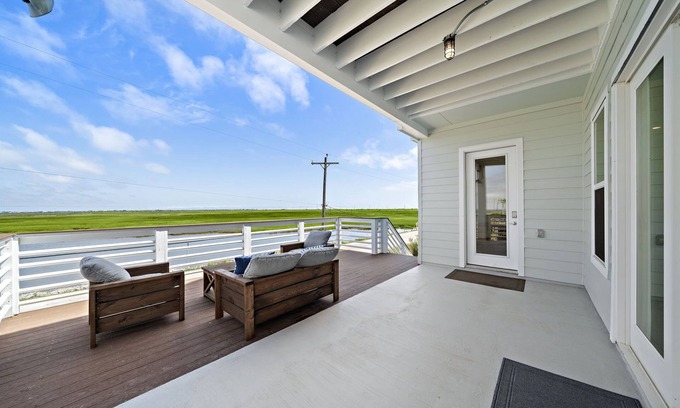 Jamaica Beach Casa | Ahab's Lookout - Gorgeous Views - Pool and Hot Tub!