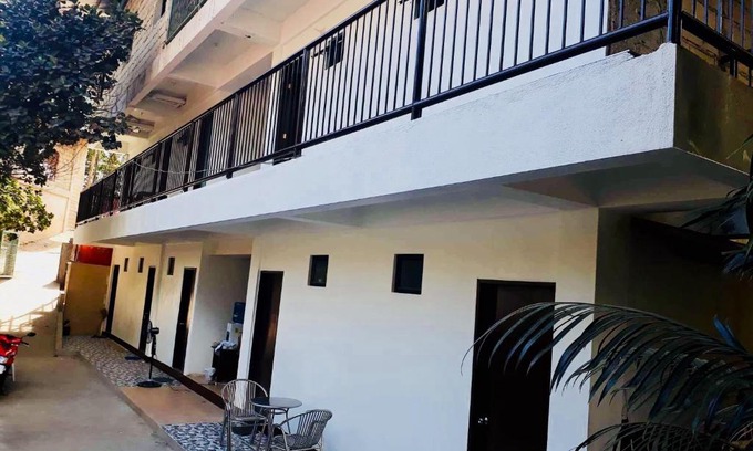 Coron Town Proper Apartamento | Ahras Place