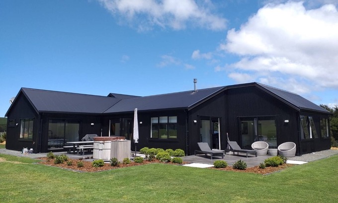 Mangawhai Casa | AHURU MOWAI (Safe Haven)