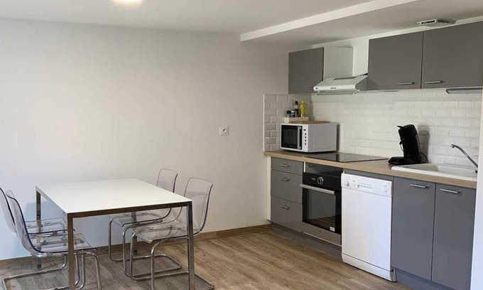 Aiguillon Casa | Vrbo Property