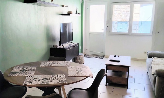 Aimargues Casa | AIMARGUES HOUSE 20 MN FROM THE SEA IDEAL FOR VACATIONS OR BUSINESS TRIPS