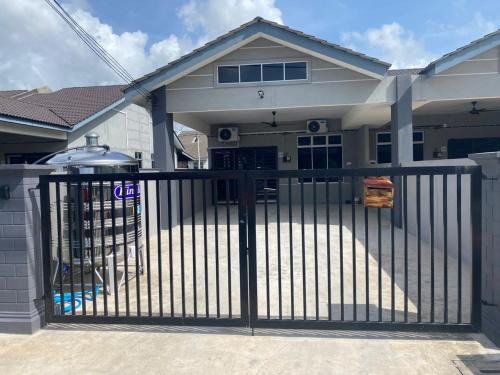 Kuantan Casa | Ainun Homestay with private pool