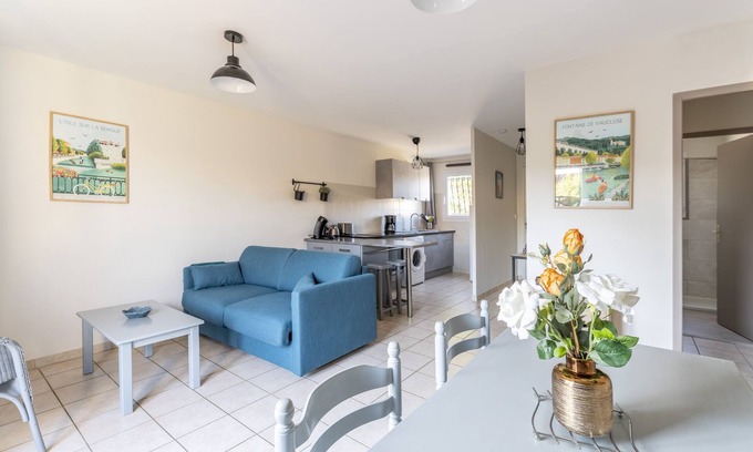 L'Isle-sur-la-Sorgue Casa | Air-conditioned, single-storey Pascalou house.