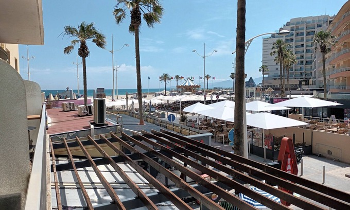 La Jetee Apartamento | Air-conditioned apartment 2 steps from the beach. Covered parking space