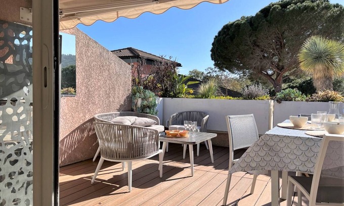 Cavaliere Apartamento | Apartamento acogedor con WiFi, A/C y piscina, cerca de la playa - Le Lavandou