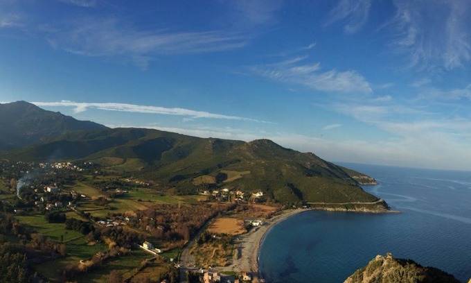 Pietracorbara Apartamento | Ofertas de alquiler de apartamentos con aire acondicionado LOFT, sitio tranquilo, playa de 1 km