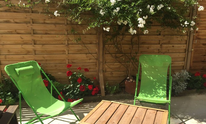 Gruissan Plage Apartamento | Air-conditioned apartment on the first floor of a chalet, 200m from the beach