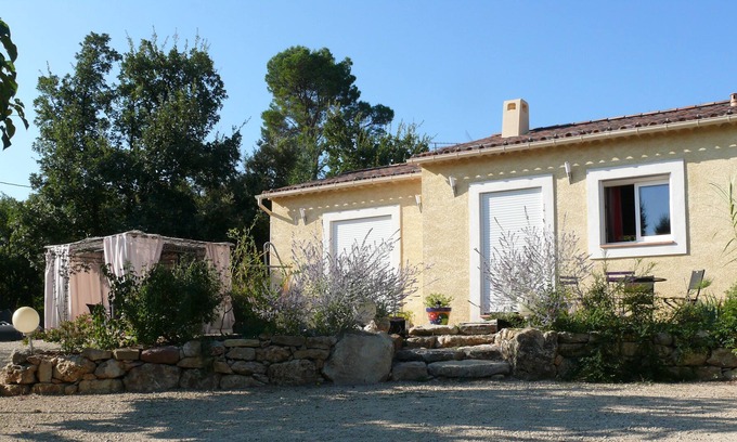 Les Arcs-sur-Argens Cabaña | Casa con aire acondicionado, 53m2, 4 pers. tranquila, terreno 5000m2, piscina de agua salada