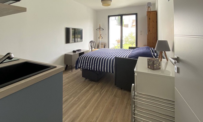 Angoulins Apartamento | Air-conditioned studio with garden – 10 min from La Rochelle, near beaches