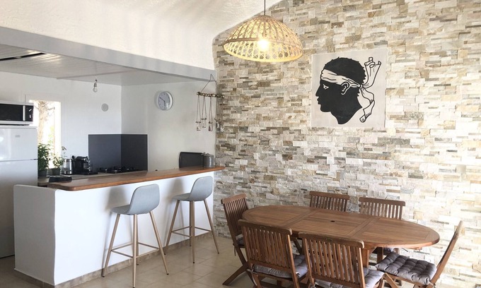 Marine de Saint Ambroggio Apartamento | Minivilla adosada climatizada, terraza y jardín, vista al mar