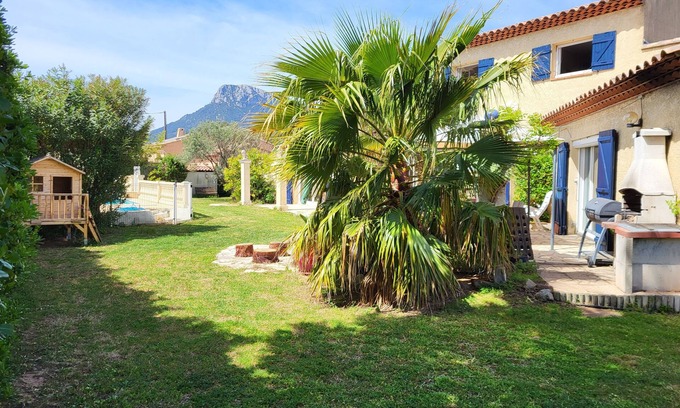 La Farlede Casa | Air-conditioned villa with private pool 10km from the beach