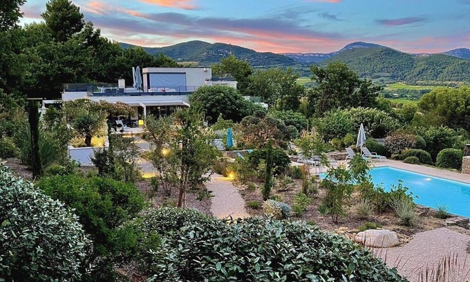 Faucon Casa | Air-conditioned villa near Vaison-la-Romaine, with heated pool.