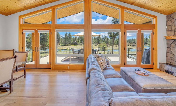 Three Rivers Casa | Air conditioning, on the Deschutes River, Kids friendly, quiet neighborhood