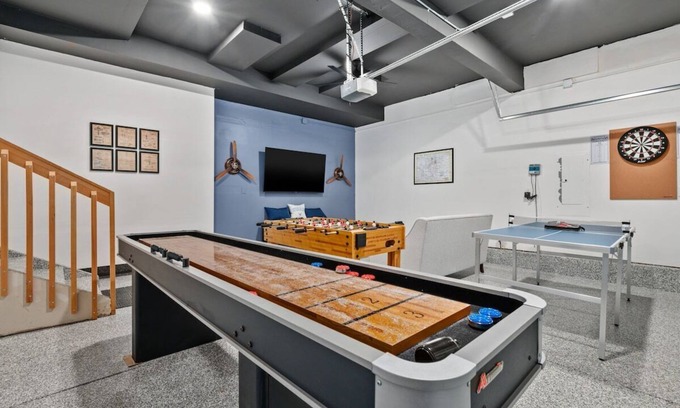 Colorado Springs Casa | Air Force Game Room - Families - Pikes Peak Views