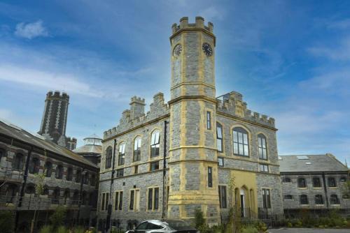 Portsmouth Apartamento | Air Maison - Converted Prison Flat with Parking