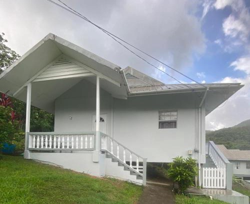 St. George's Casa | AirCon Cozy 3 Bedroom House