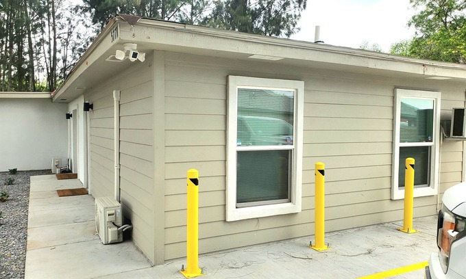 Brownsville Apartamento | Airport Bunker #1 - Wonderfully Cozy 2BD/1BA