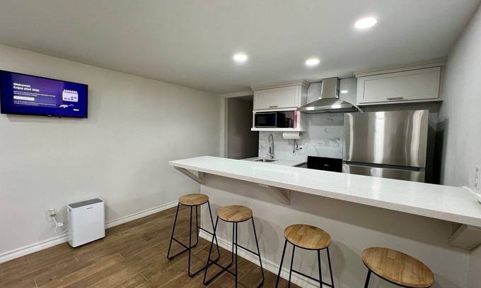 Brownsville Apartamento | Airport Bunker #3 - Convenient and Cozy 1BD/1BA