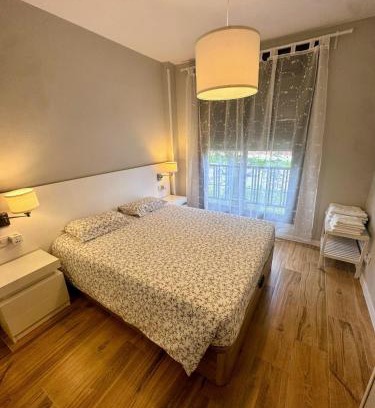 Rejas Apartamento | Airport Madrid Plenilunio Suites blue