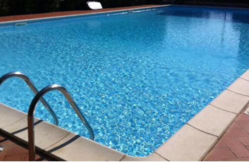 Olbia Apartamento | Airport-shuttle till Night-BIG POOL-air cond-wi fi- sheets&linen etc