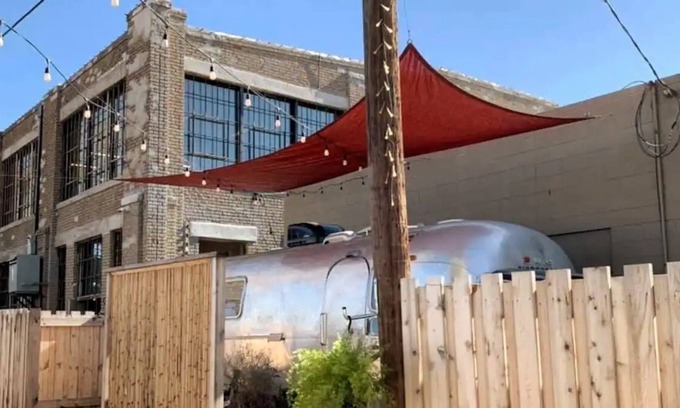 Tulsa Casa | Airstream Land Yacht : 5 min to Downtown