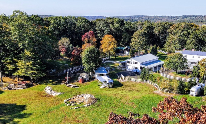 Stevenson Casa | Airstream Retreat on The Farm