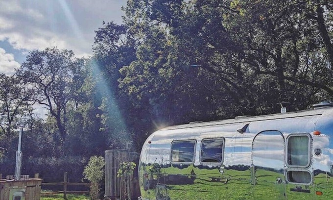 Liverton Casa | Airstream, vintage American caravan & Hottub