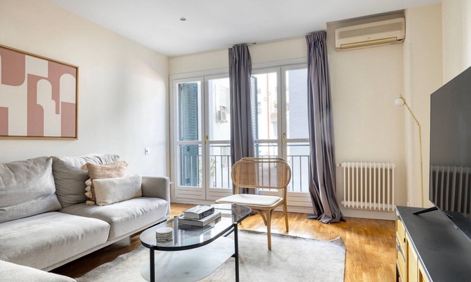 Arapiles Apartamento | Airy Chamberi 1BR w/ Doorman, nr Ciudad Universitaria, by Blueground