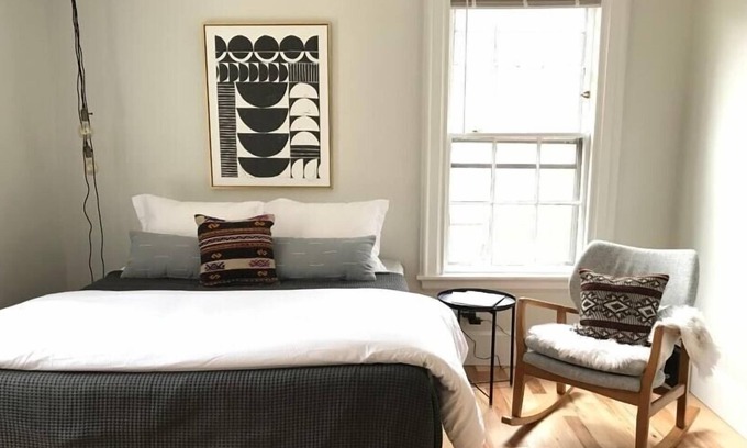 West End Apartamento | Airy+Modern Studio + Portland's Historic West End!