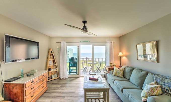 Sneads Ferry Condominio | ¡NUEVO! NORTE. Topsail Beach Condo w / Vistas + Acceso a la piscina!