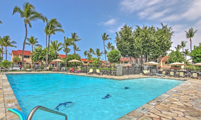 Kahaluu Bay Apartamento | Airy Oceanfront Kailua-kona Gem w/ Community Pool