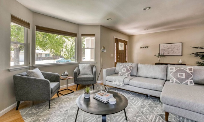West San Jose Casa | Airy San Jose 4BR w/ Garage, Backyard + Patio, nr Tech, by Blueground