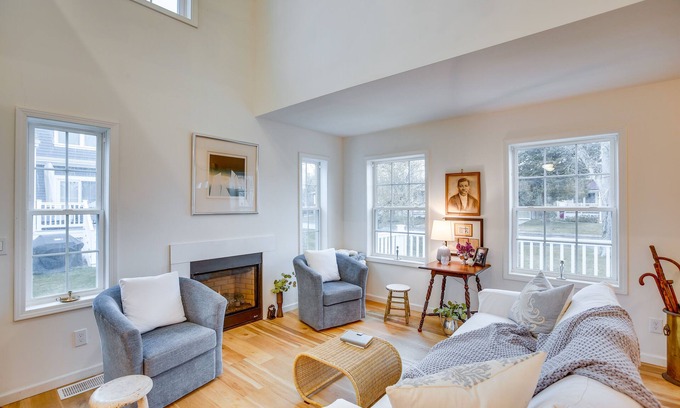 West Cape May Cabaña | Airy West Cape May Cottage < 1 Mi to Beach!