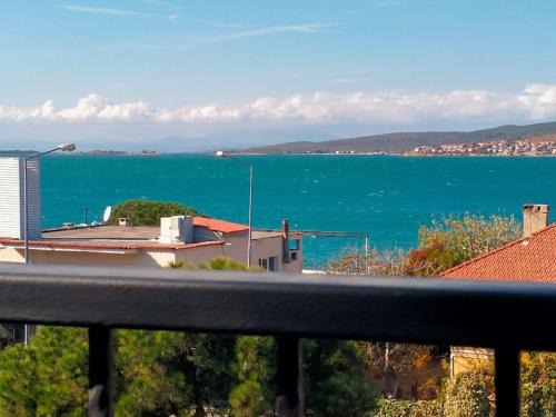 Ayvalik City Center Casa | aj konukevi müstakil ev dört odalı
