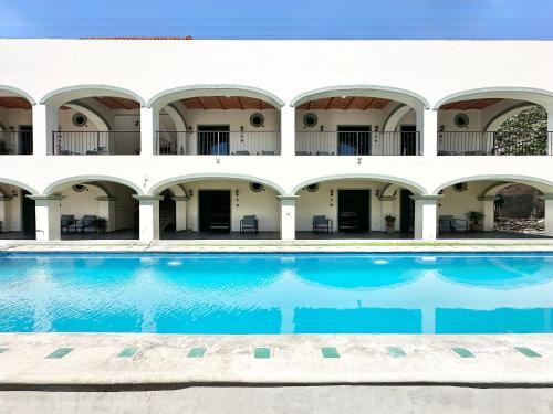 Ajijic Apartamento | Ajijic Retreat Studio with Outdoor Salt Water Pool
