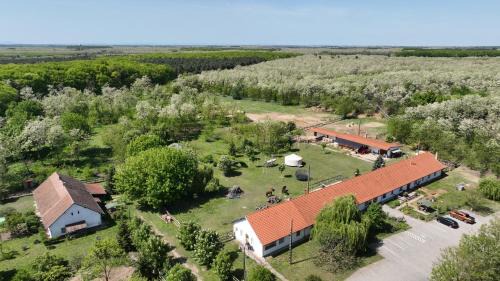 Ofeherto Casa | Akácliget Vendégház és Major